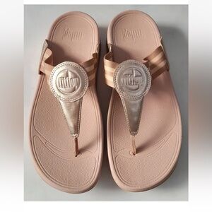 FitFlop Women's Blush and Gold Sandals Sz 10